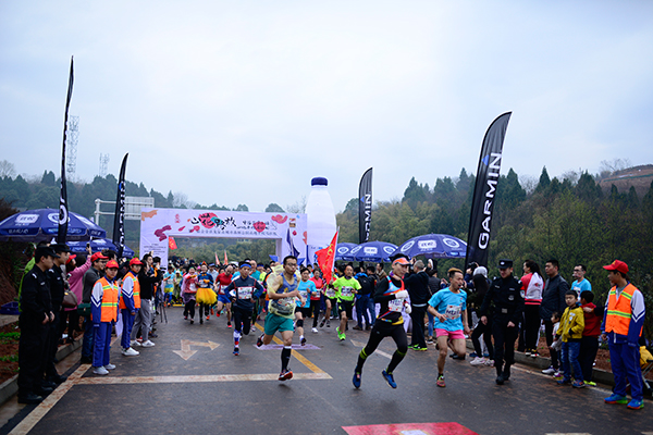 图片默认标题_fororder_往届赛事盛况（摄影-胡芒）