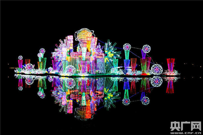 （市州二级-市州要闻，移动端）四川眉山樱花博览园2019新春灯会启幕