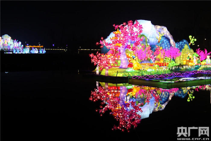 （市州二级-市州要闻，移动端）四川眉山樱花博览园2019新春灯会启幕