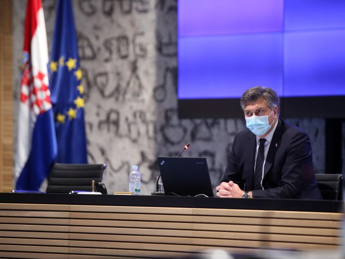 克罗地亚总理普连科维奇二次新冠病毒检测报告显示阳性