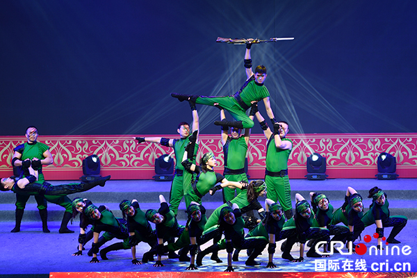 图片默认标题_fororder_4杂技《丛林砺兵》（摄影-廖志全）