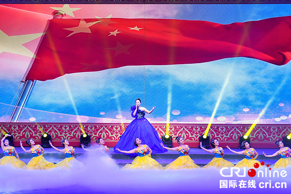 图片默认标题_fororder_7（女声独唱《我的祖国》（摄影-廖志全）