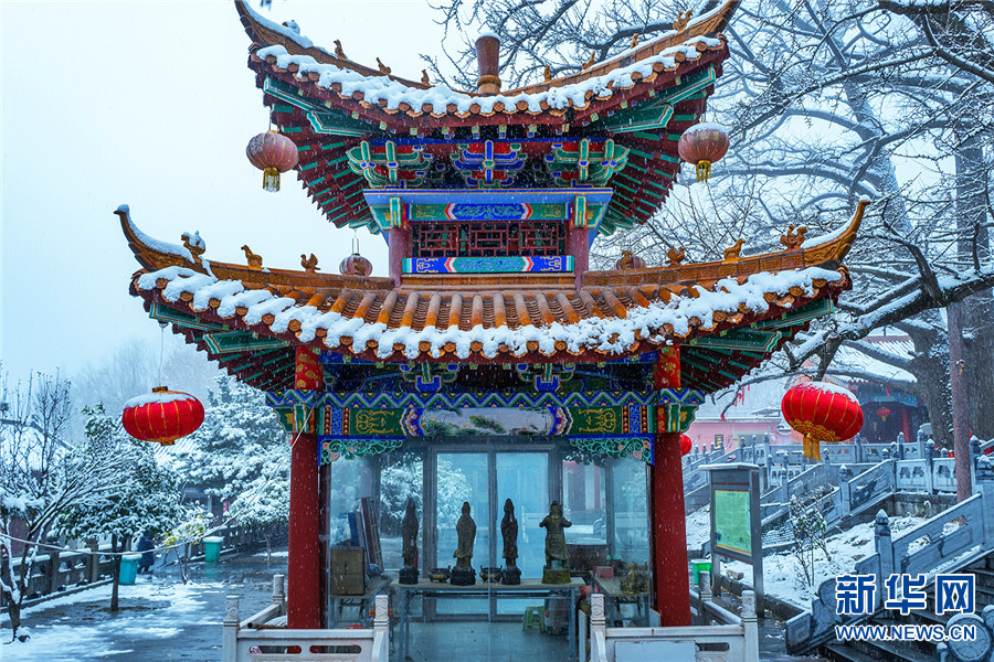 平顶山市鲁山县：古寺雪韵