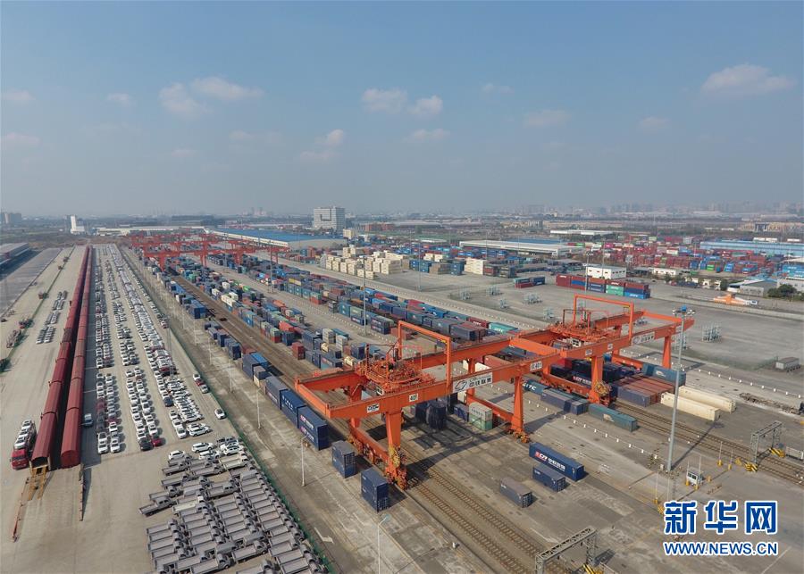 #新华网#中欧班列（成都）开行量较去年同期增长80%