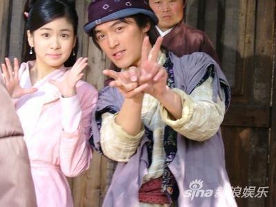 《仙剑》女星宣布结婚！男友巴黎铁塔前下跪求婚