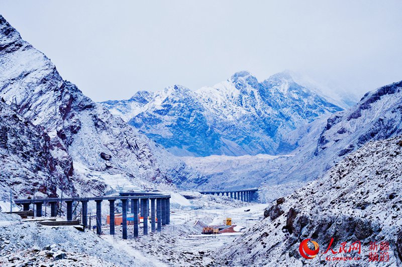 冬日里的新疆阿克陶如梦境般壮美