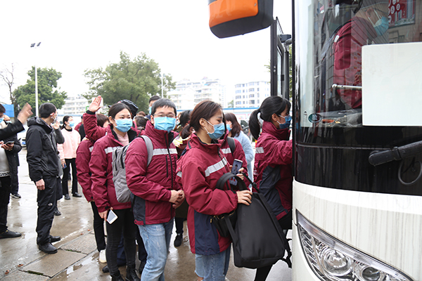 宁德市第五批20人支援湖北武汉医疗队出发