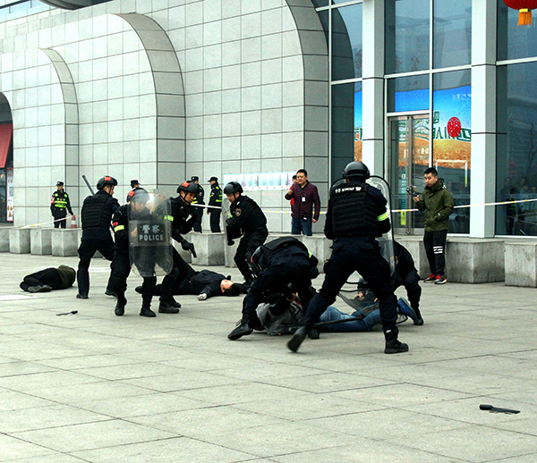 图片默认标题_fororder_快反处置（摄影-王一梦）