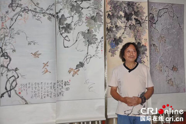 图片默认标题_fororder_展览现场刁瑞云先生及其书画作品（摄影-叶林）