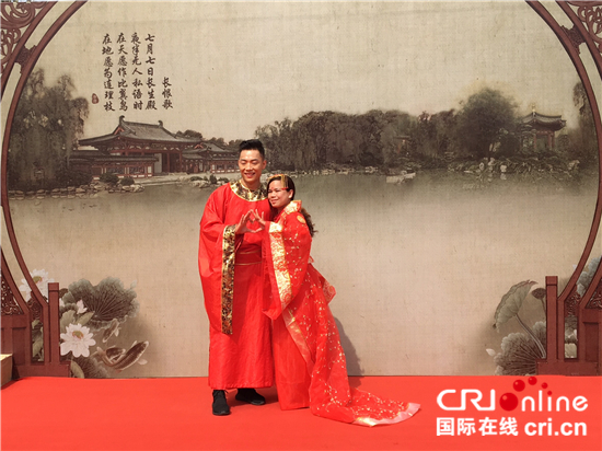 【碑林外籍外交官行】七夕节外国记者体验仿唐传统婚典
