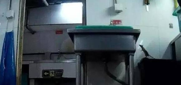 凭什么要“原谅海底捞”？