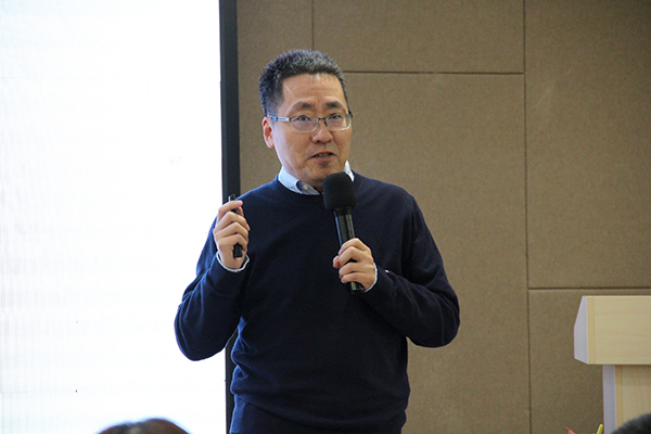 图片默认标题_fororder_3导师盖洪波分享“创业与天使投资”课程（摄影-杨梦婧）