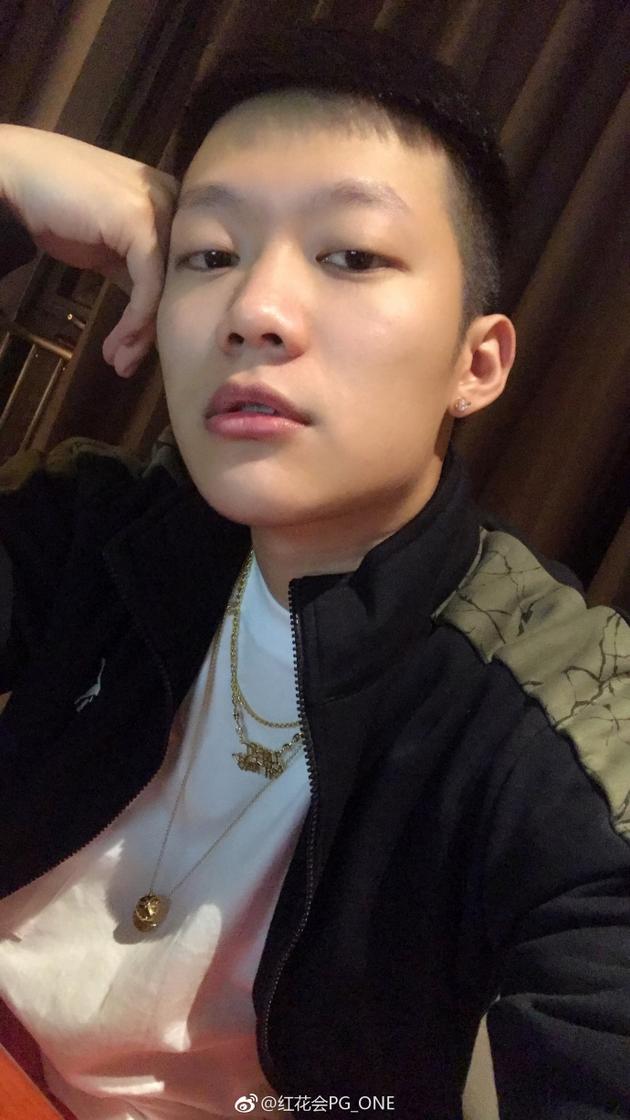 贾乃亮实力为PGONE应援 狂刷百万金币支持老乡