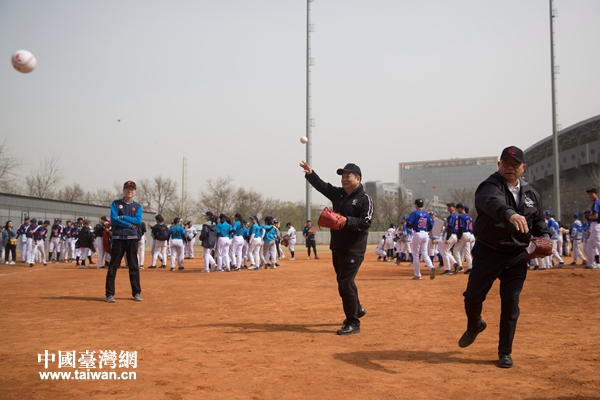 第三届海峡两岸学生棒球联赛在北京开幕 第三届海峡两岸学生棒球联赛在北京开幕