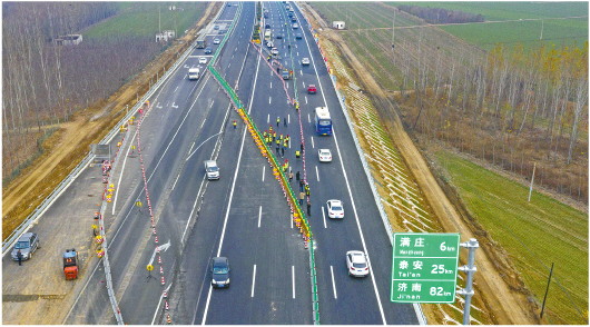 京台高速泰安至枣庄段改扩建项目顺利完成第二阶段交通转序