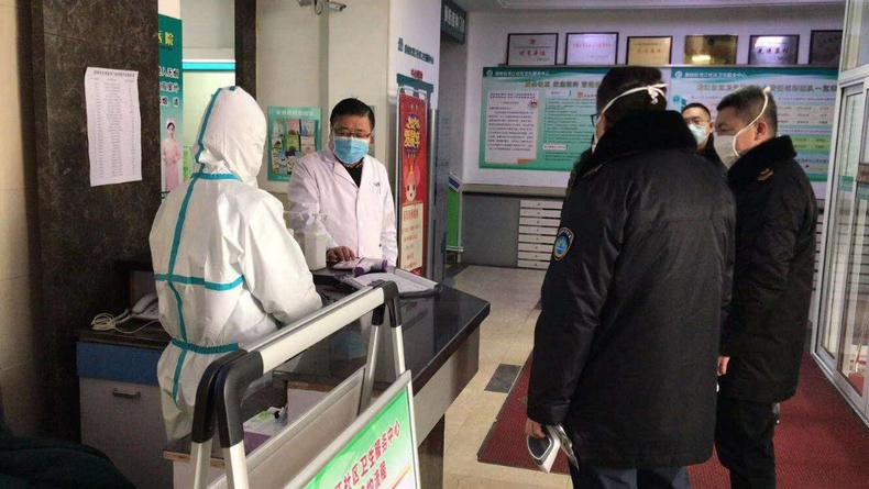 沈阳皇姑区龙江社区组建家庭医生签约服务团 上门抗“疫”