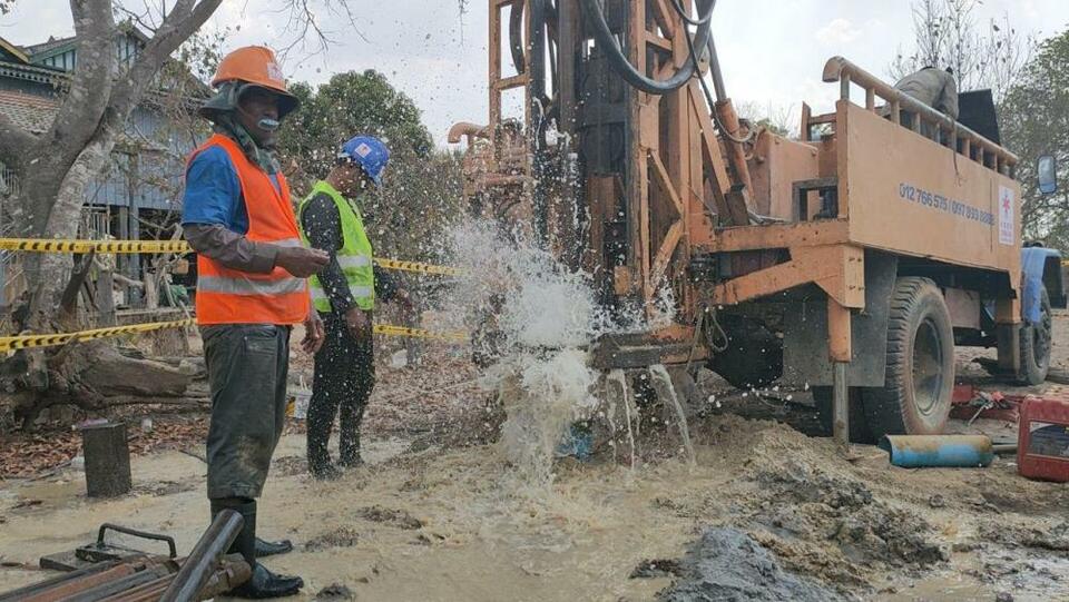 千口水井的情谊——柬埔寨的中国“挖井人”