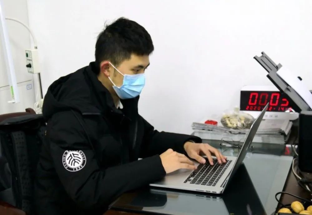 「新华社」“00后”，长大了！