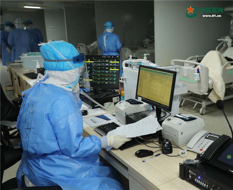 【中国军网】确认过眼神，她们是重症监护室的“美女”和“仙女”