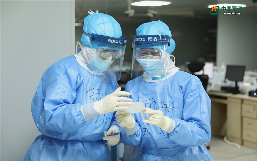 【中国军网】确认过眼神，她们是重症监护室的“美女”和“仙女”