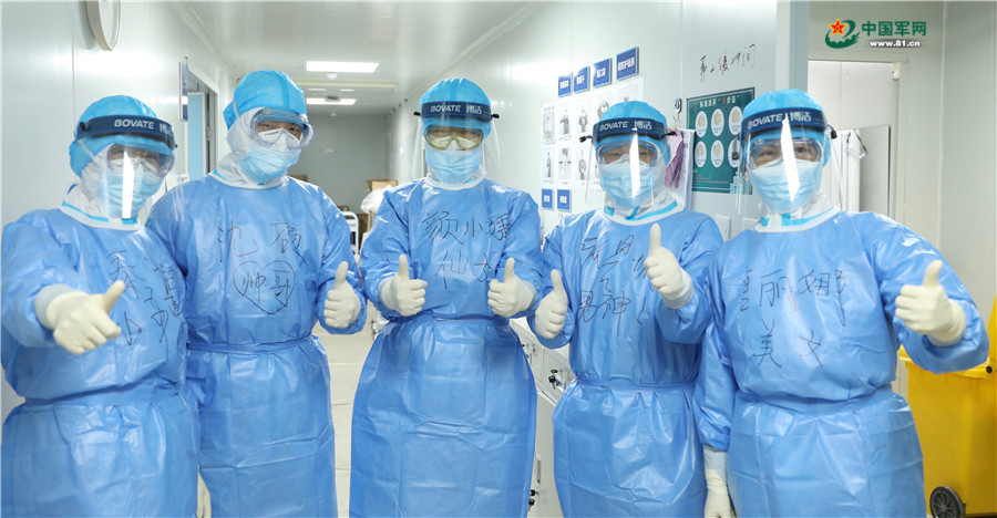 【中国军网】确认过眼神，她们是重症监护室的“美女”和“仙女”