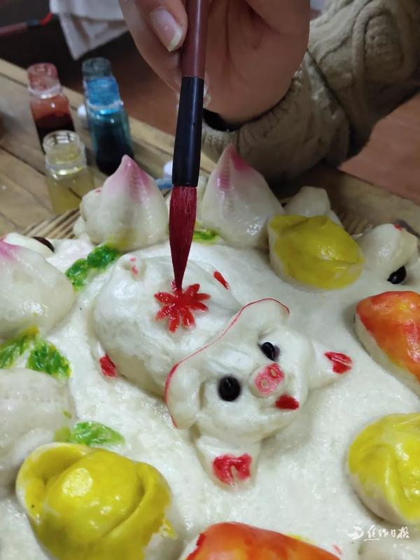 【焦点图】【移动焦点图】蒸花馍,迎新年!这位河南姑娘做的花馍太好看啦