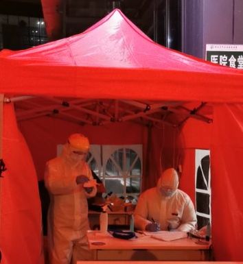 国际在线@从“守门员”到“摆渡人”：抗击疫情，他一直在线丨武