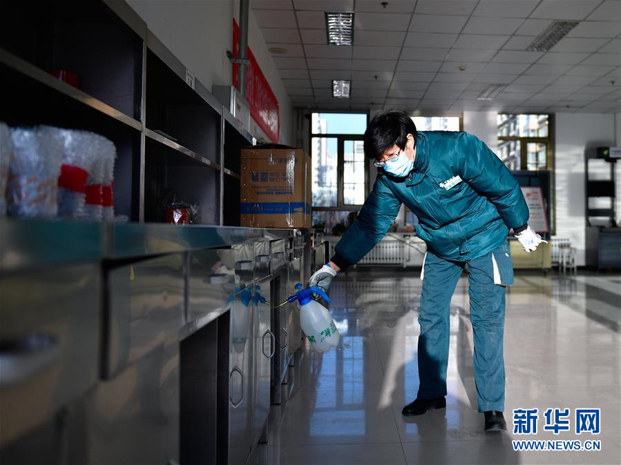 [新华网]青海邮政：防疫配送两不误