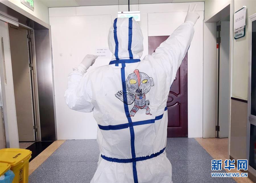 「新华网」武汉：儿童病房里的卡通世界