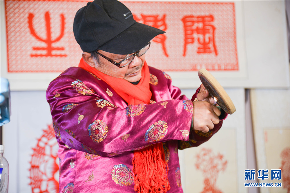 仙桃雕花剪纸:坚守中绽放光彩 仙桃雕花剪纸:坚守中绽放光彩