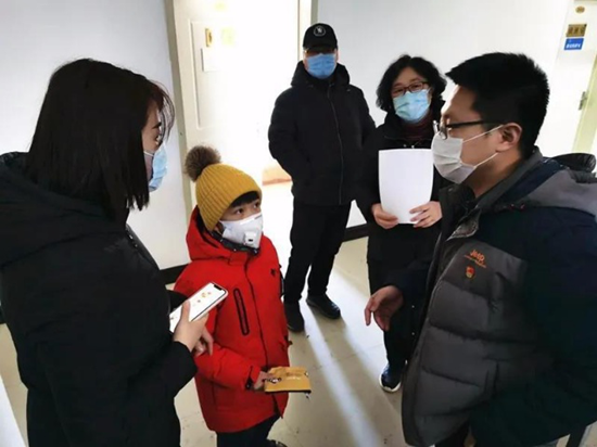 沈阳8岁儿童捐献1000元压岁钱助力疫情防控