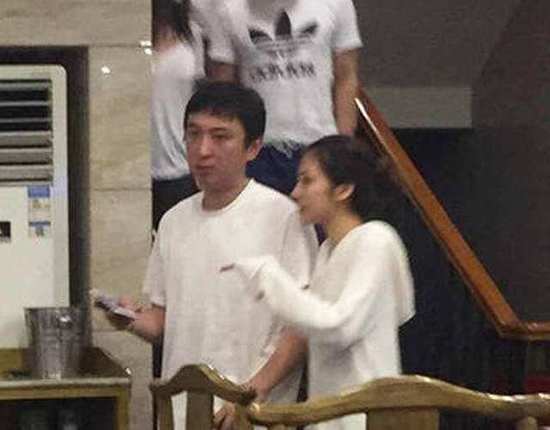 相忘江湖！豆得儿小号承认已与王思聪分手
