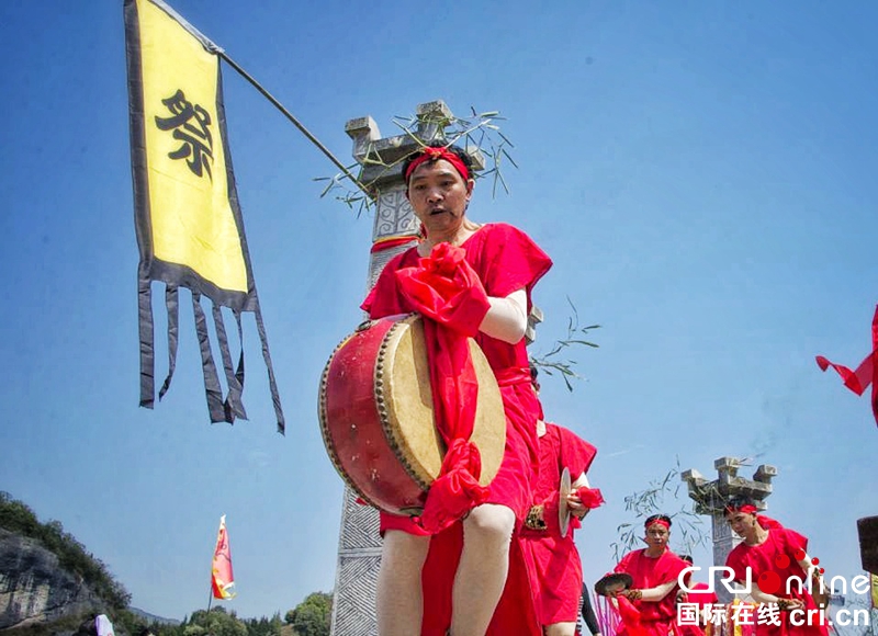 贵州务川：仡佬族群众祭先祖（组图）