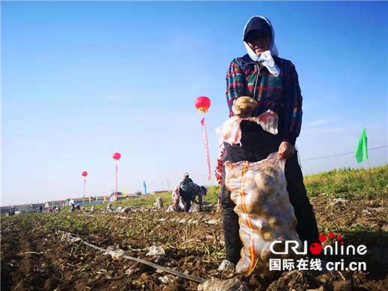 点亮草原致富路 不忘初心显担当——全国人大机关助力“两旗”脱贫摘帽