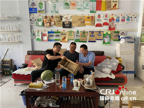 点亮草原致富路 不忘初心显担当——全国人大机关助力“两旗”脱贫摘帽