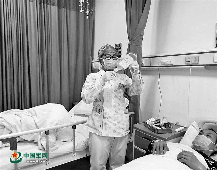 「中国军网」杜富国兄妹的选择：“在平凡的岗位，做自己的英雄”