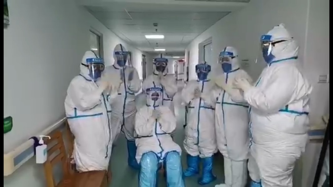 「中国日报网」战“疫”日记第三十天：特殊的“满月酒”兼“生日