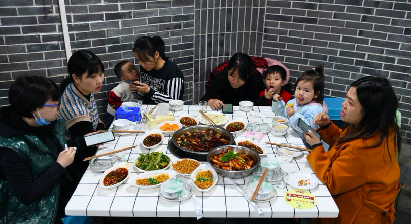 ฉงชิ่งแปลงถ้ำหลบภัยทางอากาศเป็นร้านอาหาร