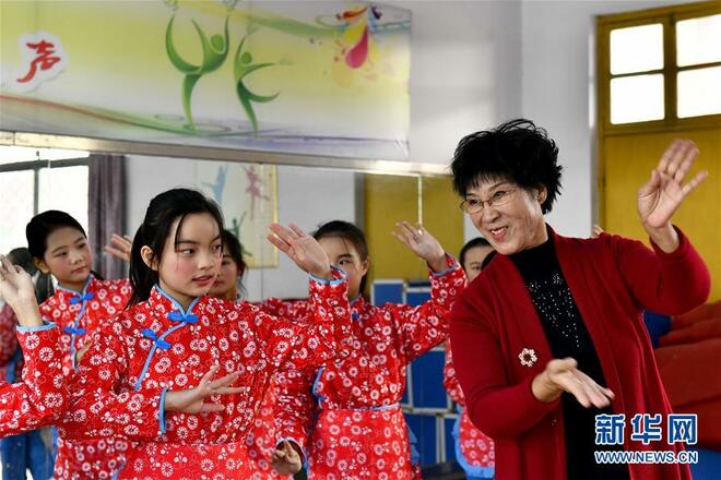 Kempen Sebar seni Budaya Opera Tradisional di Sekolah Kempen Sebar seni Budaya Opera Tradisional di Sekolah