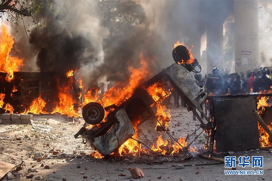 新华网@印度首都地区发生骚乱至少7人死亡