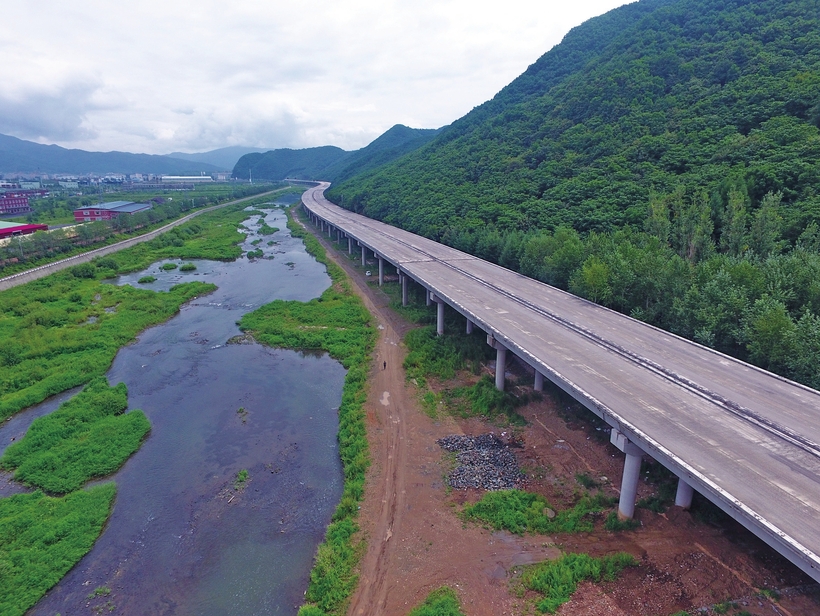 集安至通化高速公路建设：向着品质工程目标冲刺