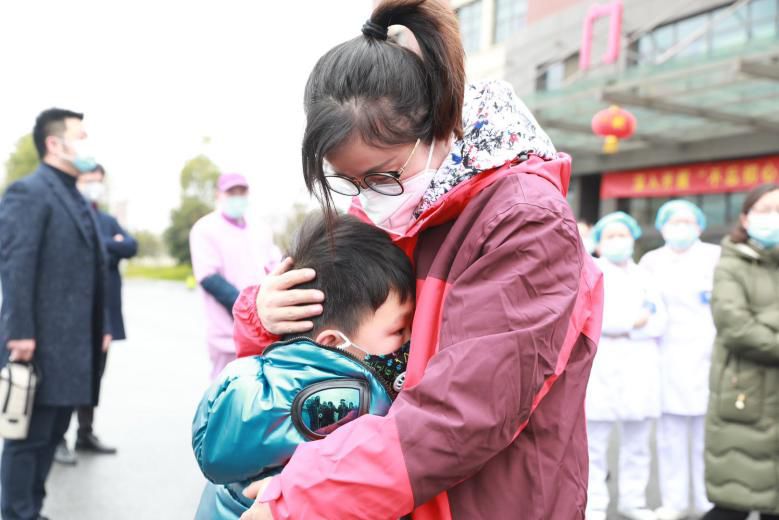 人民网@前线战士，家里来信了！