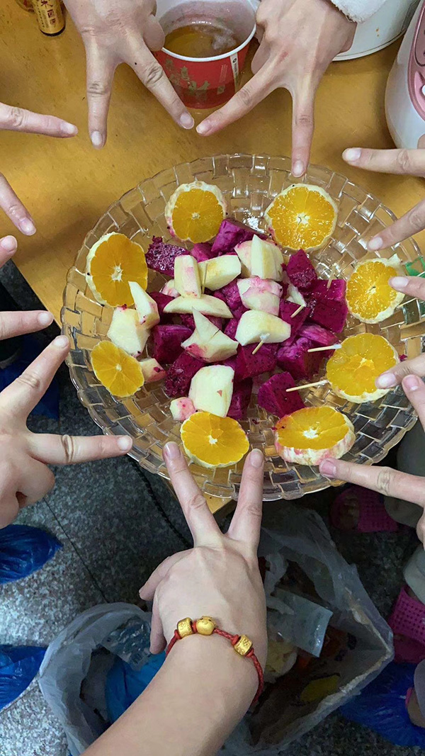 #澎湃新闻网#口述｜战疫护士谈一线医患关系：护目镜起雾打针难，
