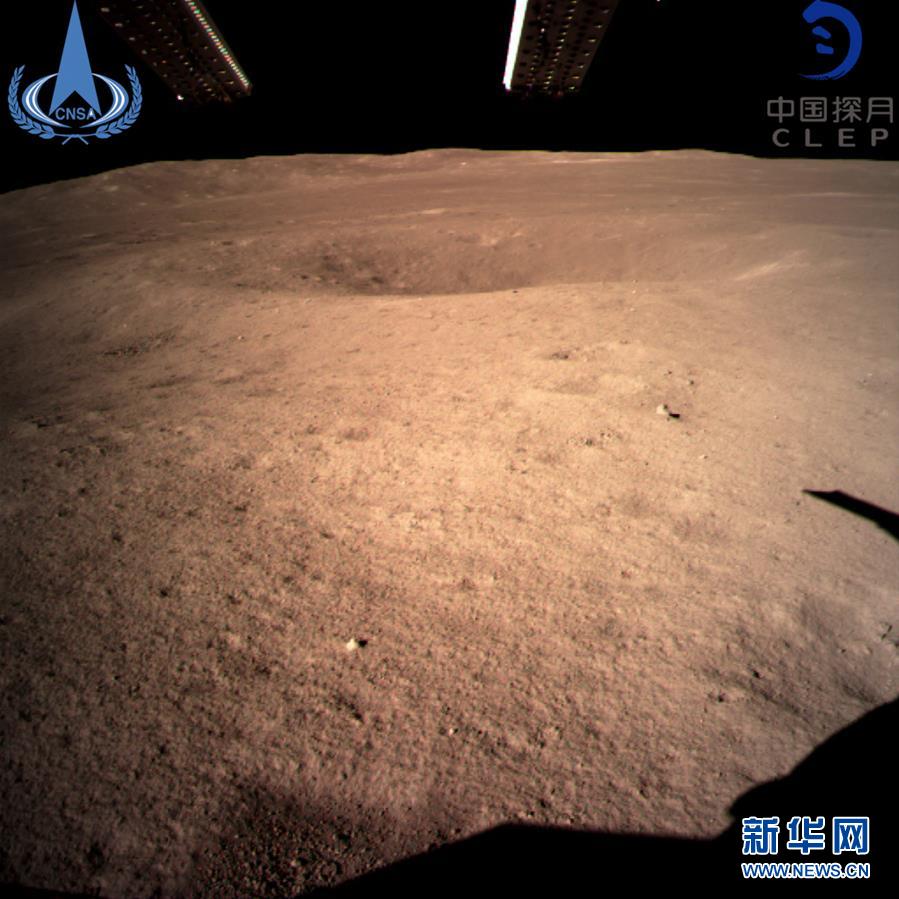 中国成功实现人类探测器首次月背软着陆