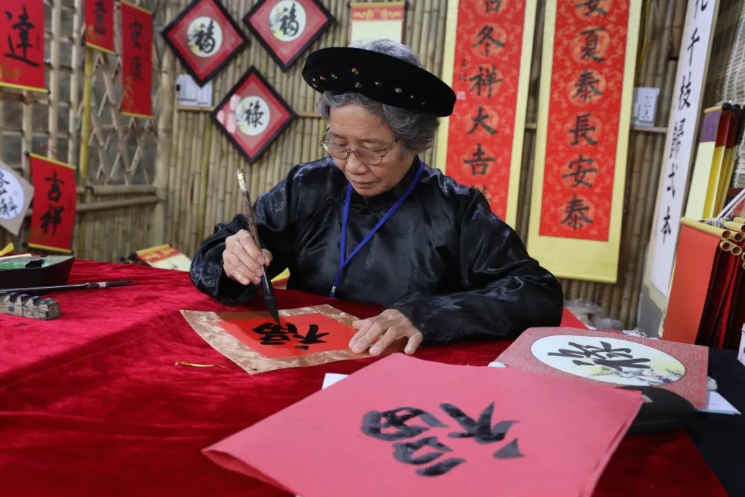 原来除了中国，这些地方春节也是法定假日！