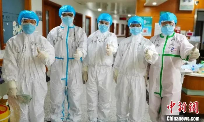 [中新社]2020，我们该如何怀念逝去的“白衣战士”？