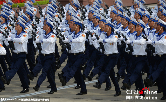 当地时间2015年9月2日,越南河内举行盛大阅兵,庆祝独立70周年,约三