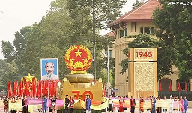 越南约三万人参加国庆70周年阅兵