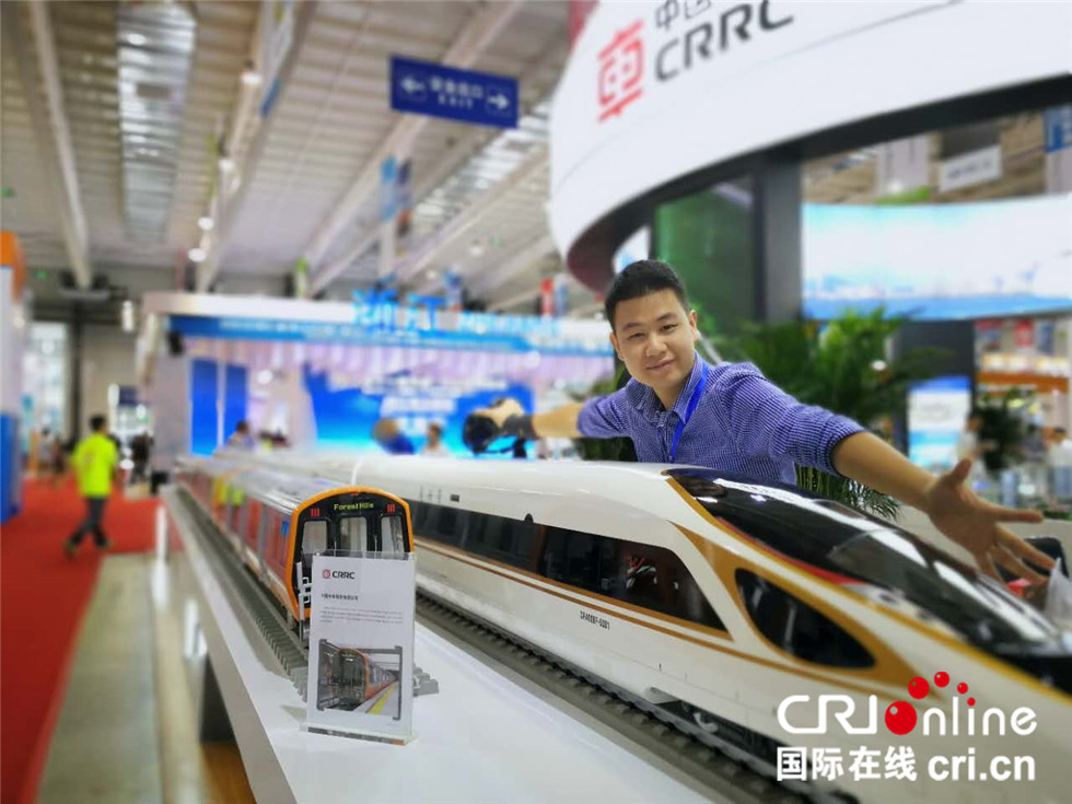 越南大V点赞中国制造：“我相信中国高铁未来一定会发展得更好！”