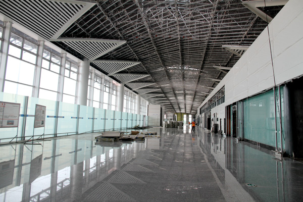 图片默认标题_fororder_航站楼进入收尾工程--摄影-罗友莉